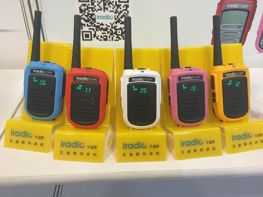 CE FCC Rohs zertifiziertes Radio DP-168VHF UHF Digital Kleingröße Handheld Kids DMR Walkie-Talkie