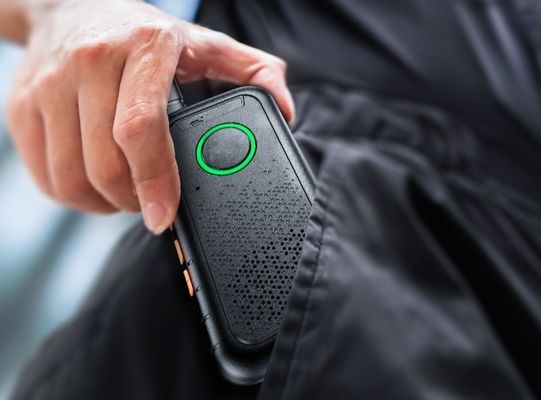 Gewerblich erhältlich, schwarz Mini Thin Outdoor Walkie Talkie Portable Leichtgewicht 1,7*13,5*5,4cm
