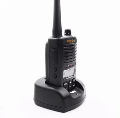 3-10KM Gesprächsreichweite Digital DPMR kommerzielle Zwei-Wege-Radio Walkie Talkie für Mag One VZ-D135
