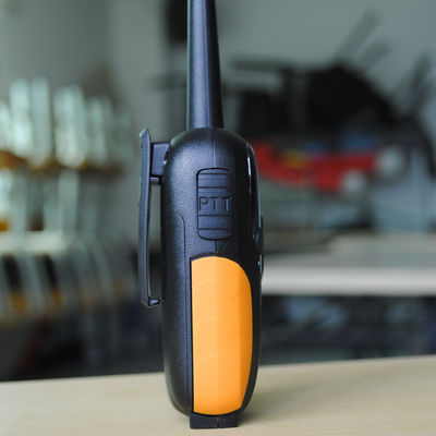 Handheld Walkie Talkie Dual Band VHF UHF tragbares digitales Radio mit voller Batterie