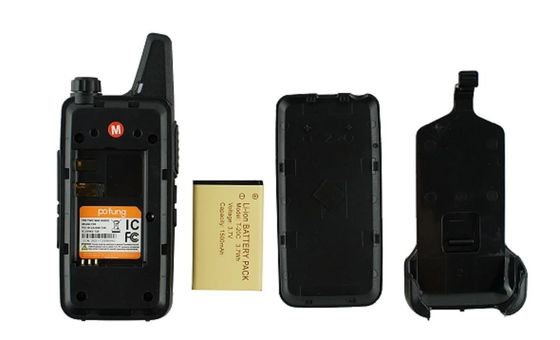 Fernkommunikation erleichtert mit 2W VHF Walkie Talkie und Sechswegladegerät