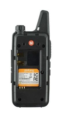 Fernkommunikation erleichtert mit 2W VHF Walkie Talkie und Sechswegladegerät