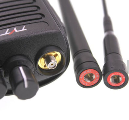 DMR Dual Band IP67 Wasserdichtes GPS Optional 100000 Kontakte 131mm*61mm*36mm Digitales Radio