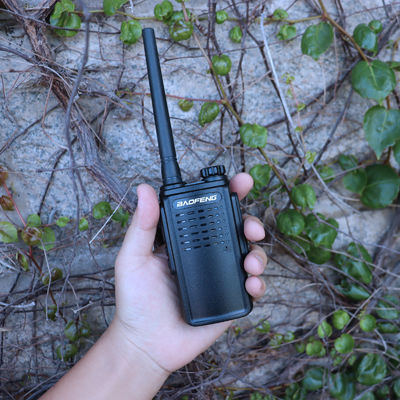 Baofeng W31E Talkie Walkie 5Watt Ausgangsleistung 4.2V Betriebsspannung für Profis