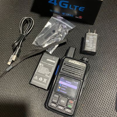 Handheld 4G Walkie Talkie mit GPS WCDMA SIM-Karte WiFi Bluetooth und Zello Wireless