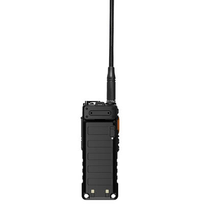UV-25L Farbgroßbildschirm Walkie Talkie mit VOX-Funktion und 4 AAA-Batterien erforderlich
