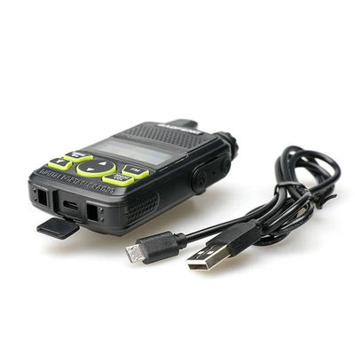 Mini Mobile Handheld Dual Band Walkie Talkie mit 5W Ausgangsleistung und VOX-Funktion