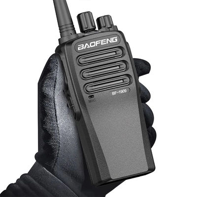 Schwarzer tragbarer drahtloser Walkie-Talkie mit stabilem Signal und fälltbeständigem Design