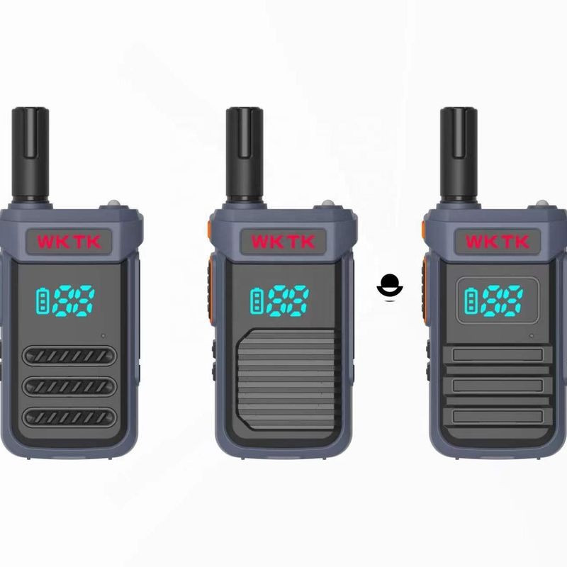 2W/0.5W Ausgangsleistung Walkie Talkie POC Radio mit WLAN und schwarzem Android-Lautsprecher