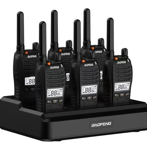 Walkie Talkie mit Frequenzbereich von 136-174/403-527 MHz und VOX-Funktion